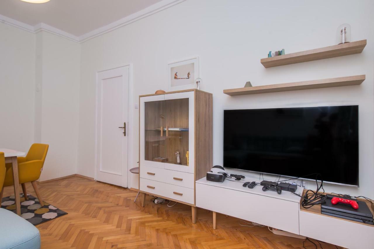Designer & Luxurious, Business, One Bedroom Apartment In Top Central Sofia By Flat Mаnager Exterior photo